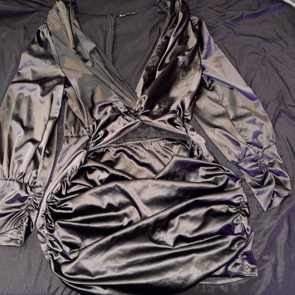 Simplee Apparel Black Satin Dress - Picture 1 of 2